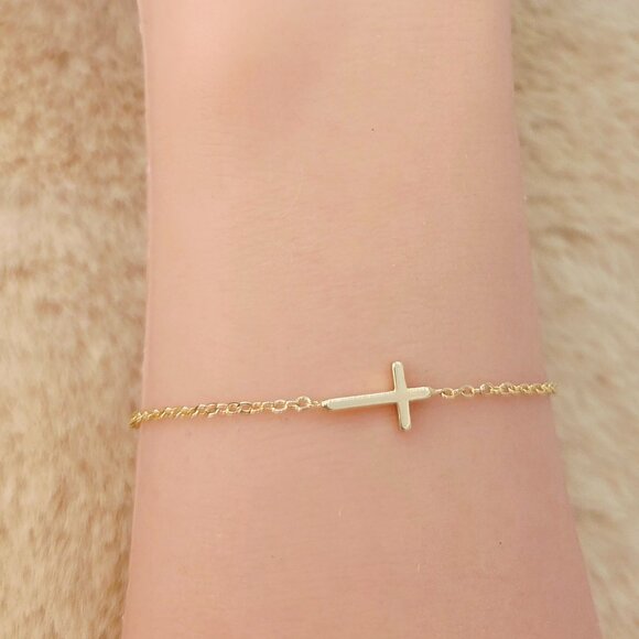 14K Gold-Filled Cross Bracelet: Delicate Faith Jewelry - Picture 3 of 4